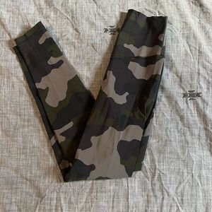 Offline by Aerie XS camo leggings
